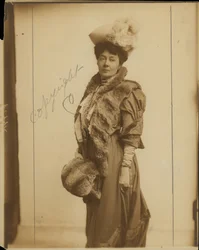 Margaret Stephens. (Mevrouw Lon Stephens, geboren Margaret Nelson.)